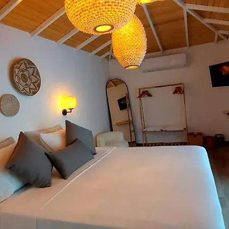 White Hotell