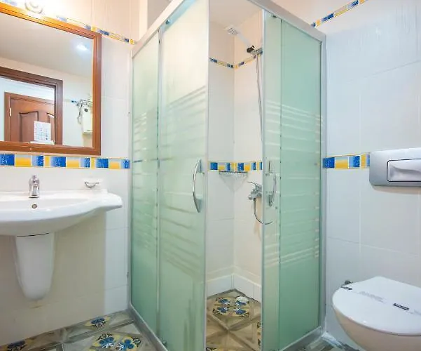 White 3* 厄吕代尼兹