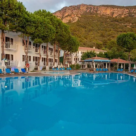 Hotel White 3*