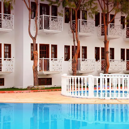 White Hotel 3*