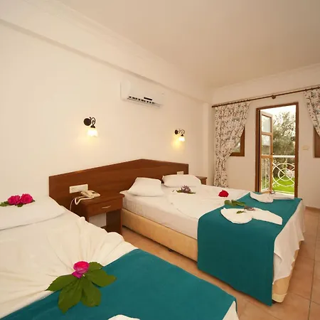 White ホテル オルデニズ