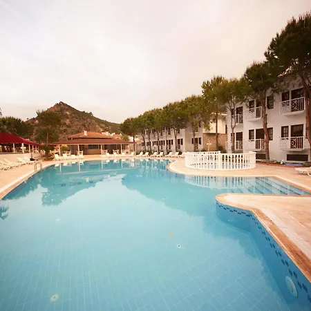 Hotel White 3*