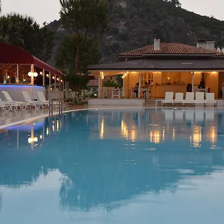 White Hotel 3*