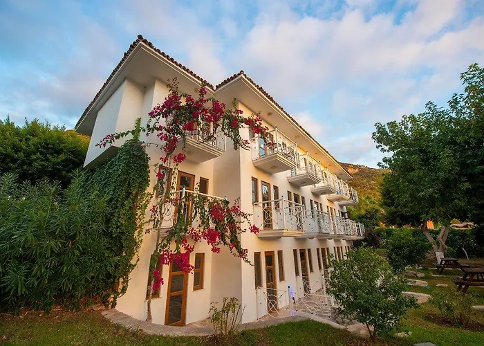 White 3* Олудениз